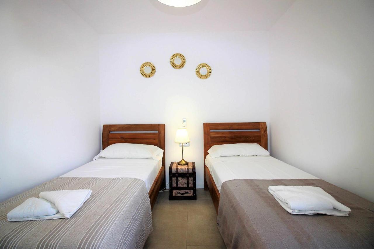 Monterey House Playa Blanca Villa Buitenkant foto